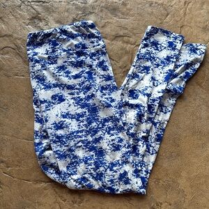 - LulaRoe blue and white leggings